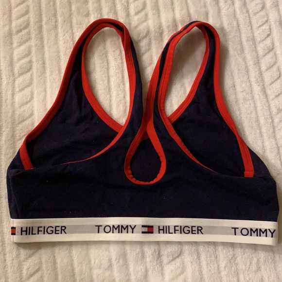 tommy hilfiger sports bra ! Size M - Picture 2 of 2
